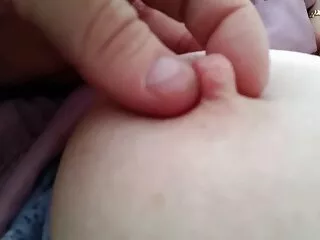 Giocoso ragazza film porno free hd nuoto nel fiume nudo