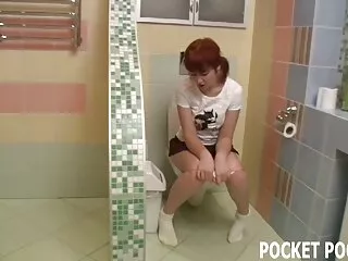 Baby succhia il pene di film porno italiano completo hd un ragazzo nei cespugli vicino alla pista